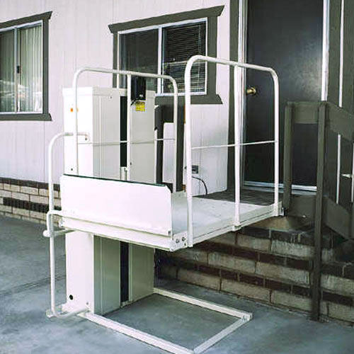Macs PL50 wheelchair elevator